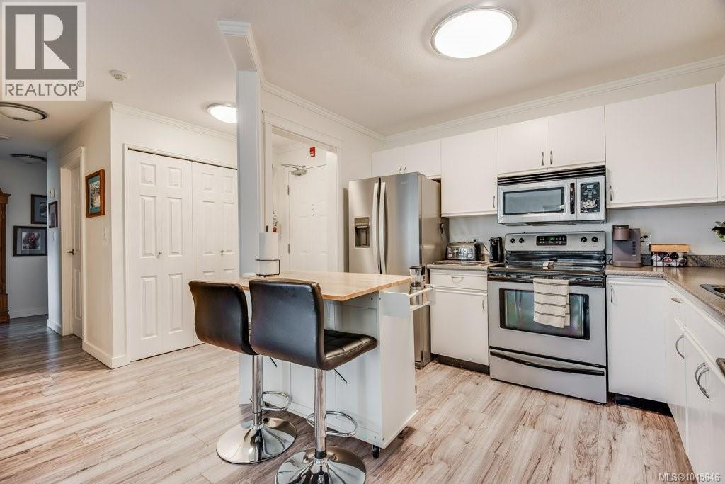 216 390 Island Hwy S, Campbell River