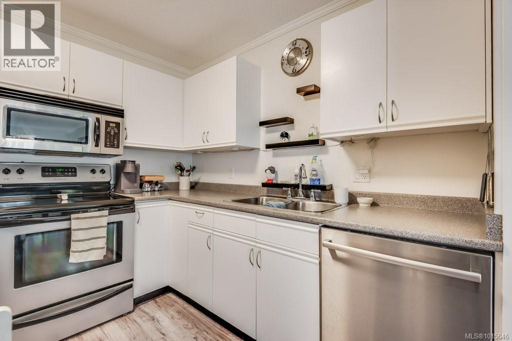 216 390 Island Hwy S, Campbell River