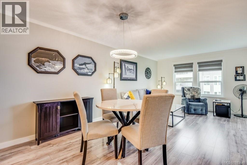 216 390 Island Hwy S, Campbell River