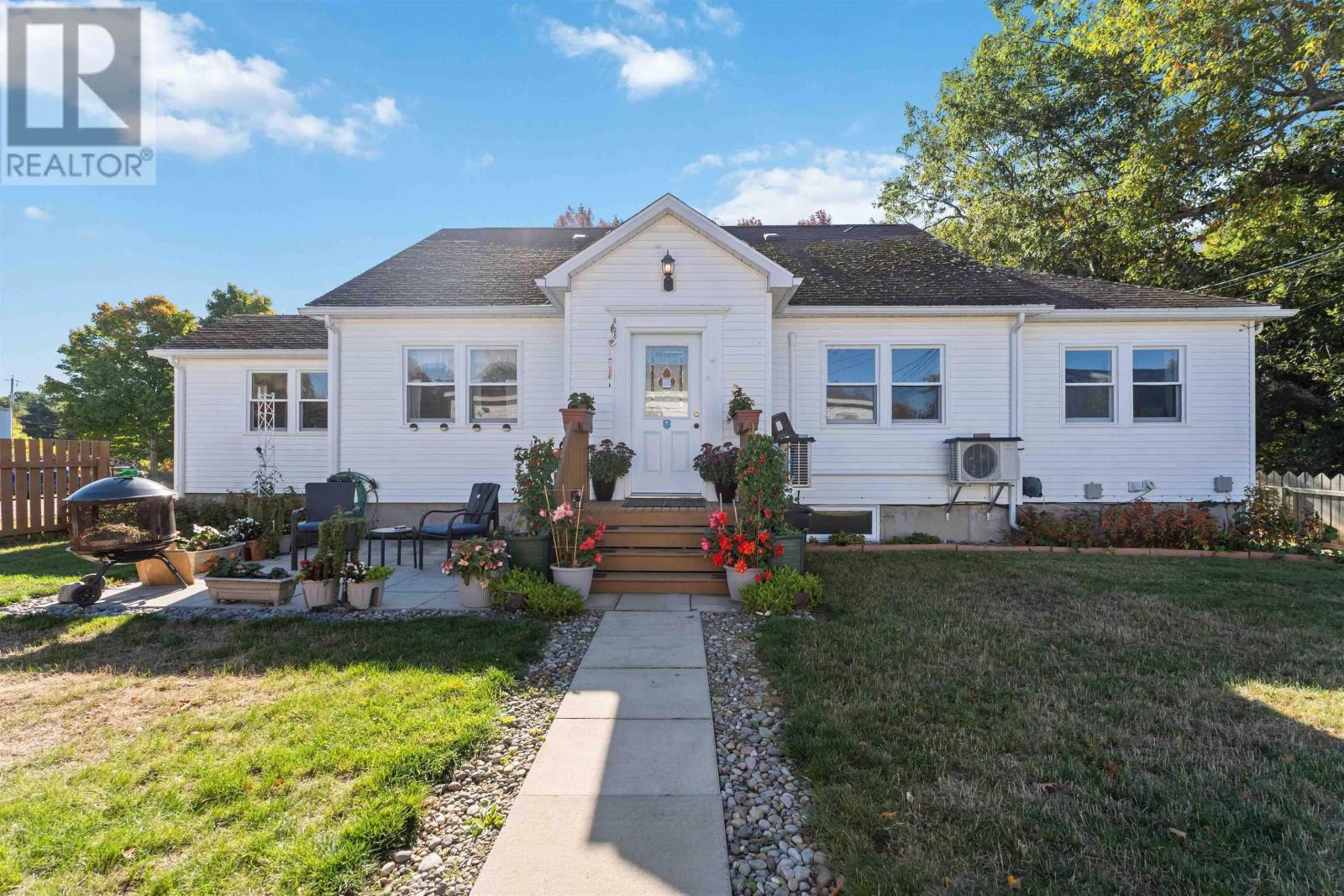 Property photo of 796 & 800 Main Street