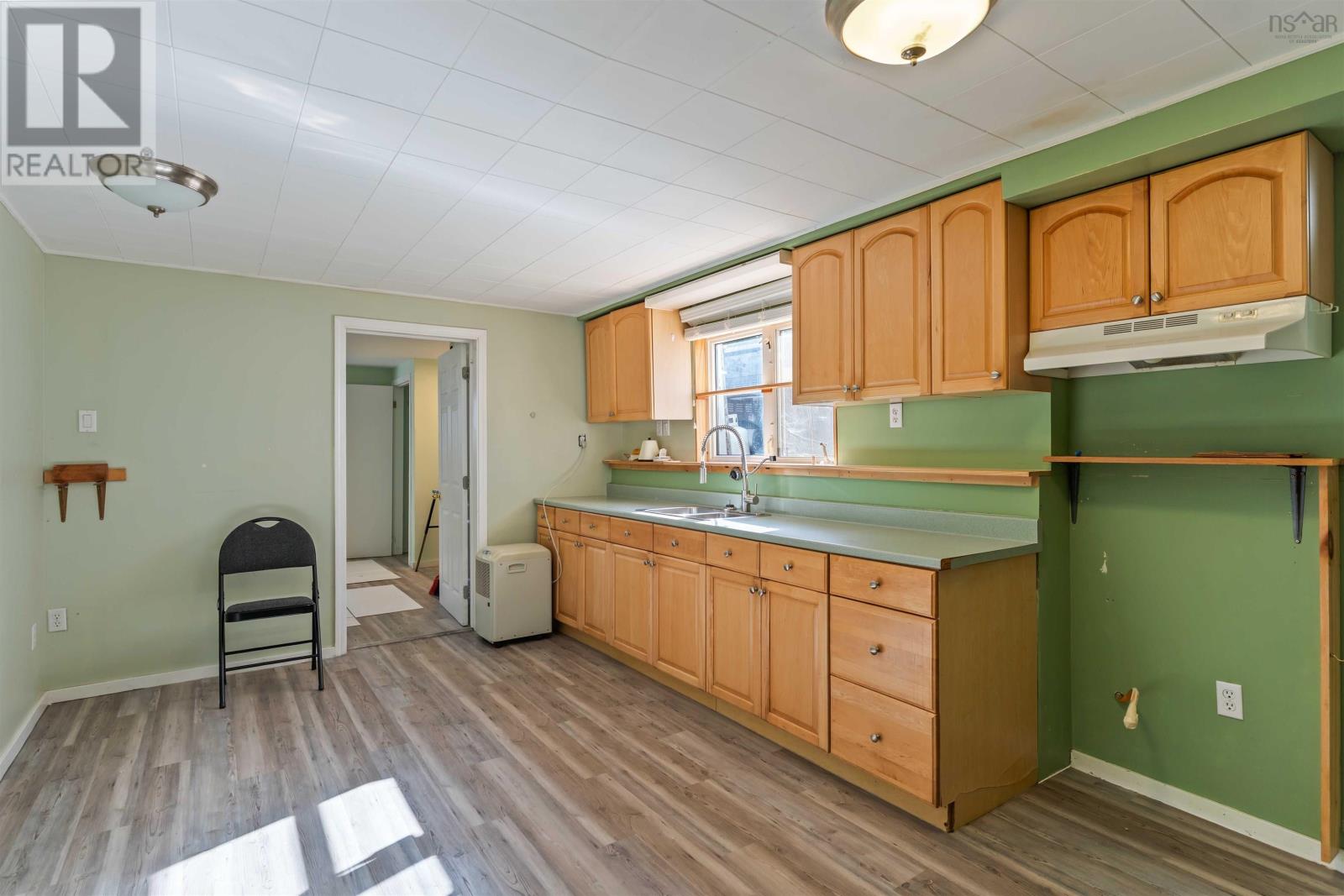 Property 22 of 46 of 796 & 800 Main Street