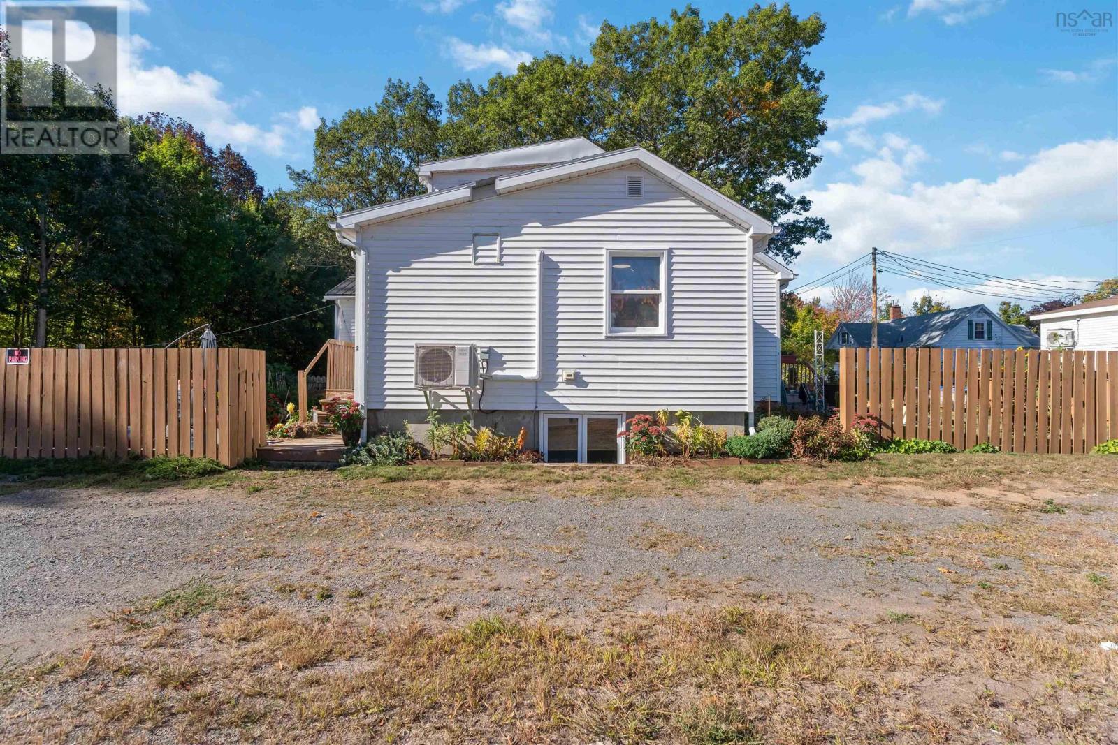 Property 29 of 46 of 796 & 800 Main Street