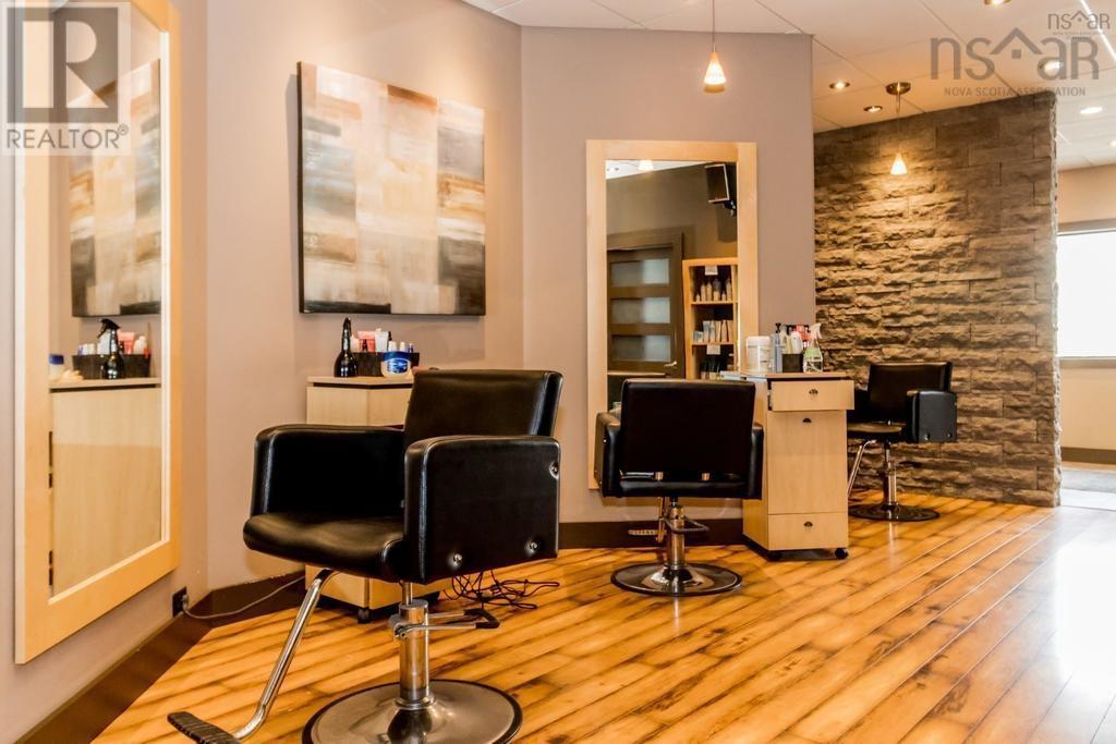 Property 38 of 46 of 796 & 800 Main Street