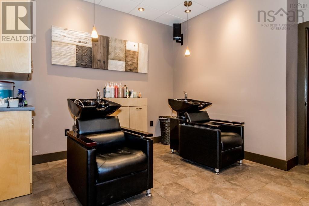 Property 41 of 46 of 796 & 800 Main Street