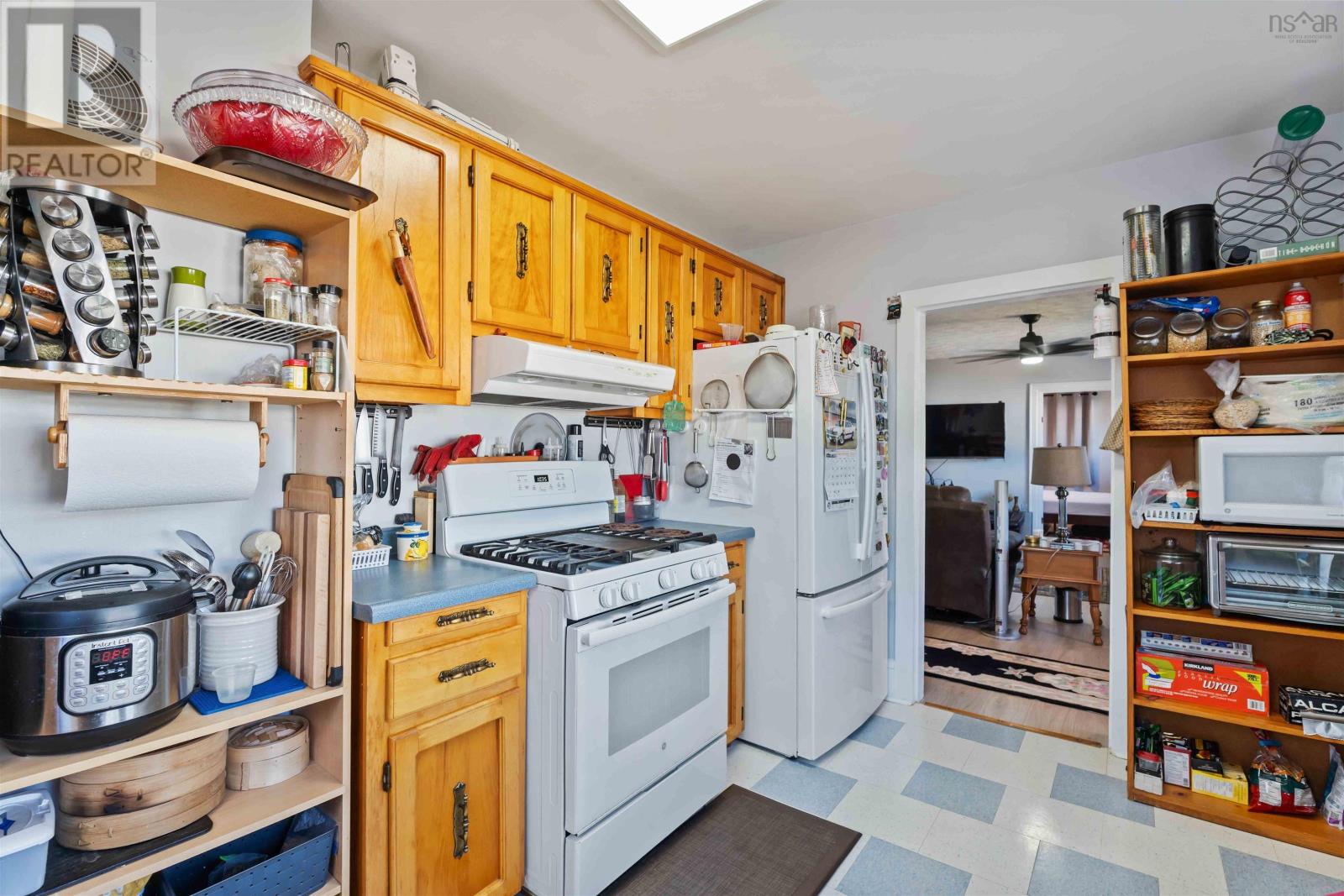 Property 5 of 46 of 796 & 800 Main Street