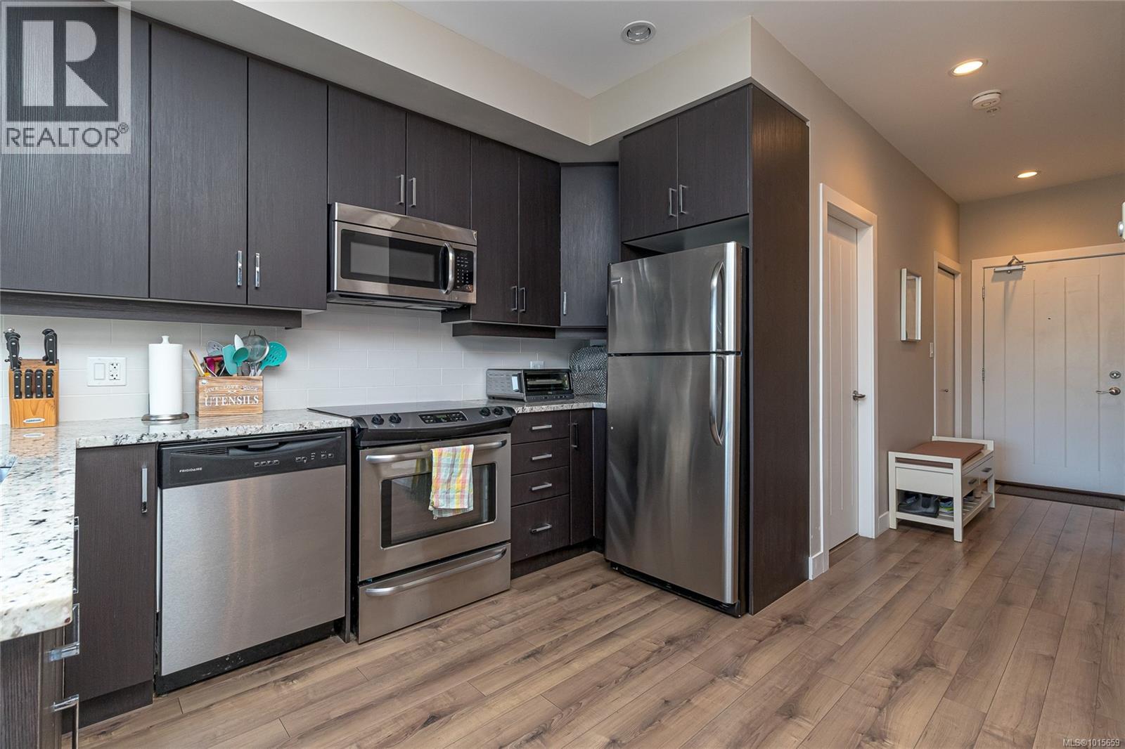 203 2655 Sooke Road, Langford