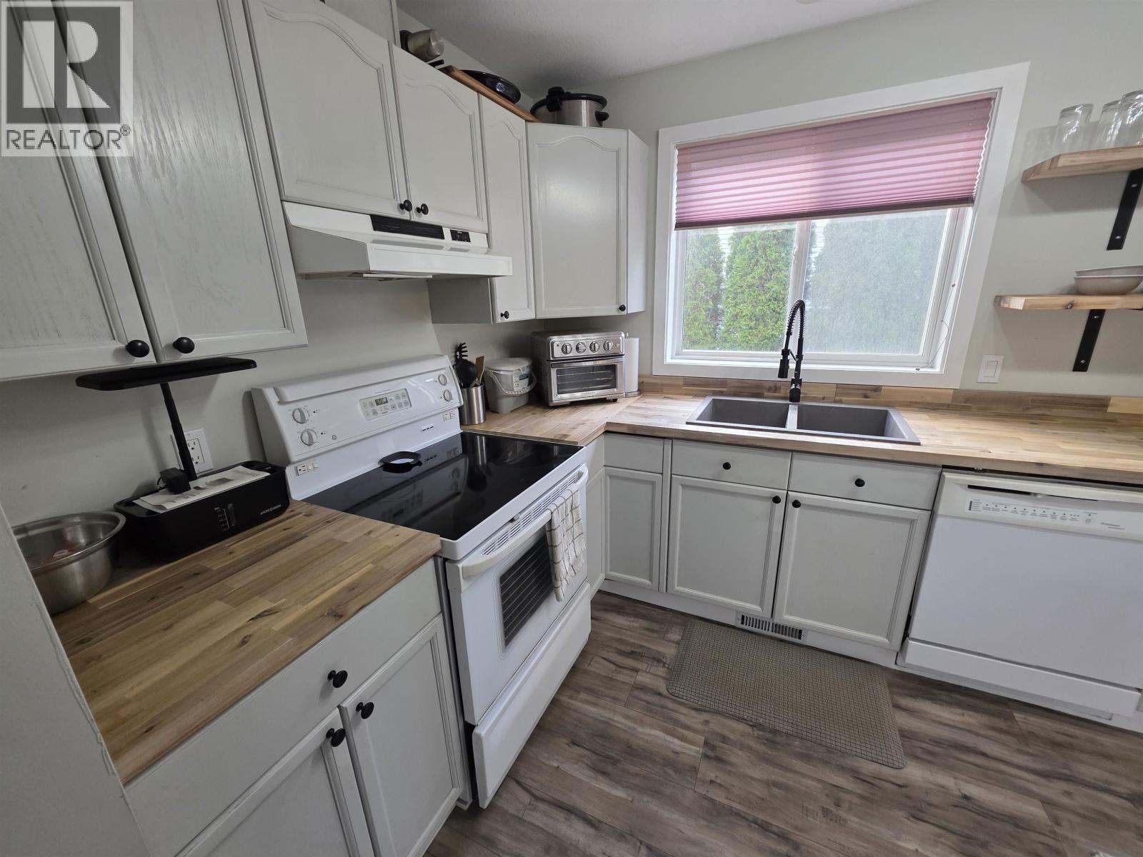 2 4946 HALLIWELL AVENUE, Terrace