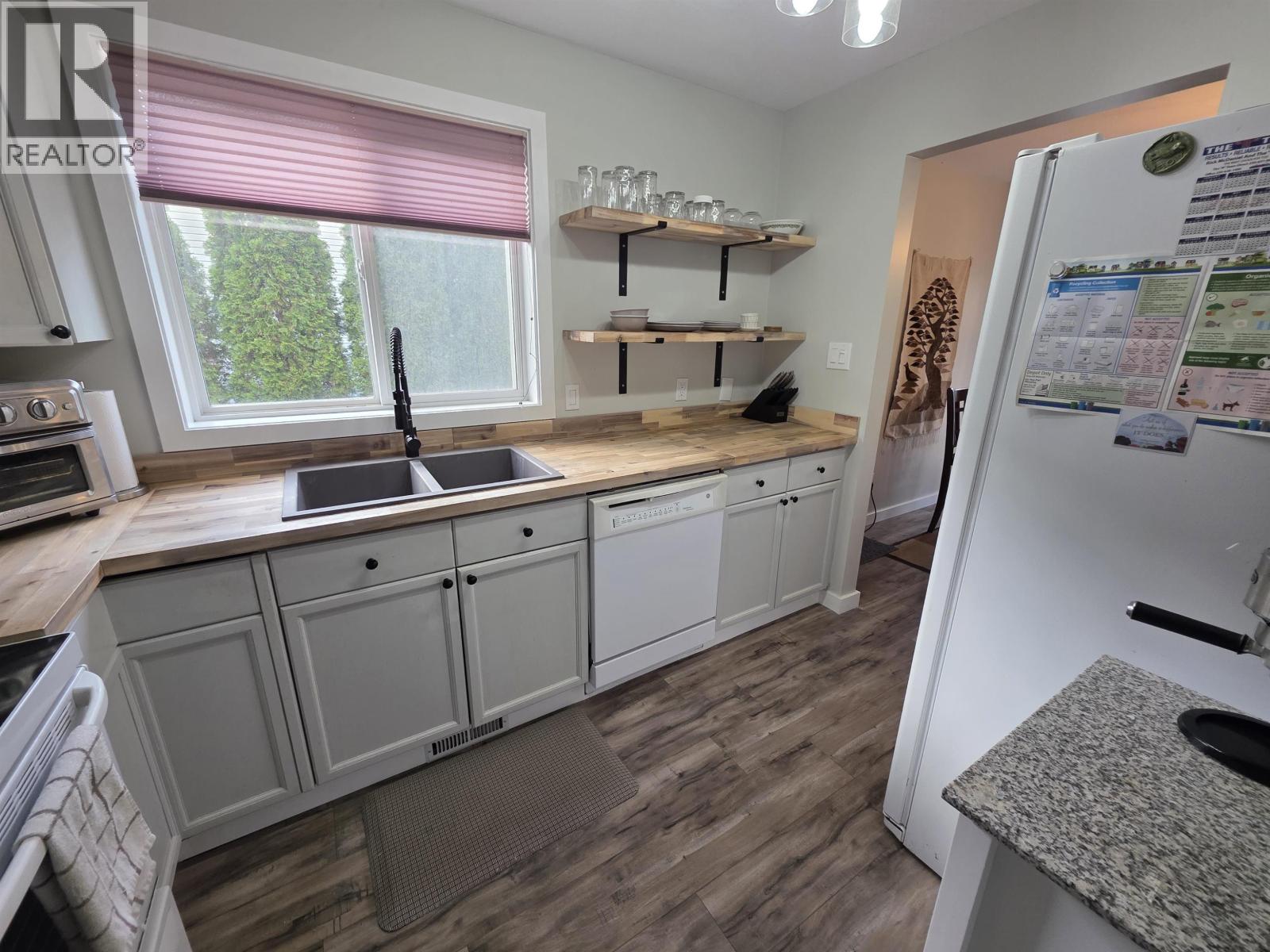 2 4946 HALLIWELL AVENUE, Terrace