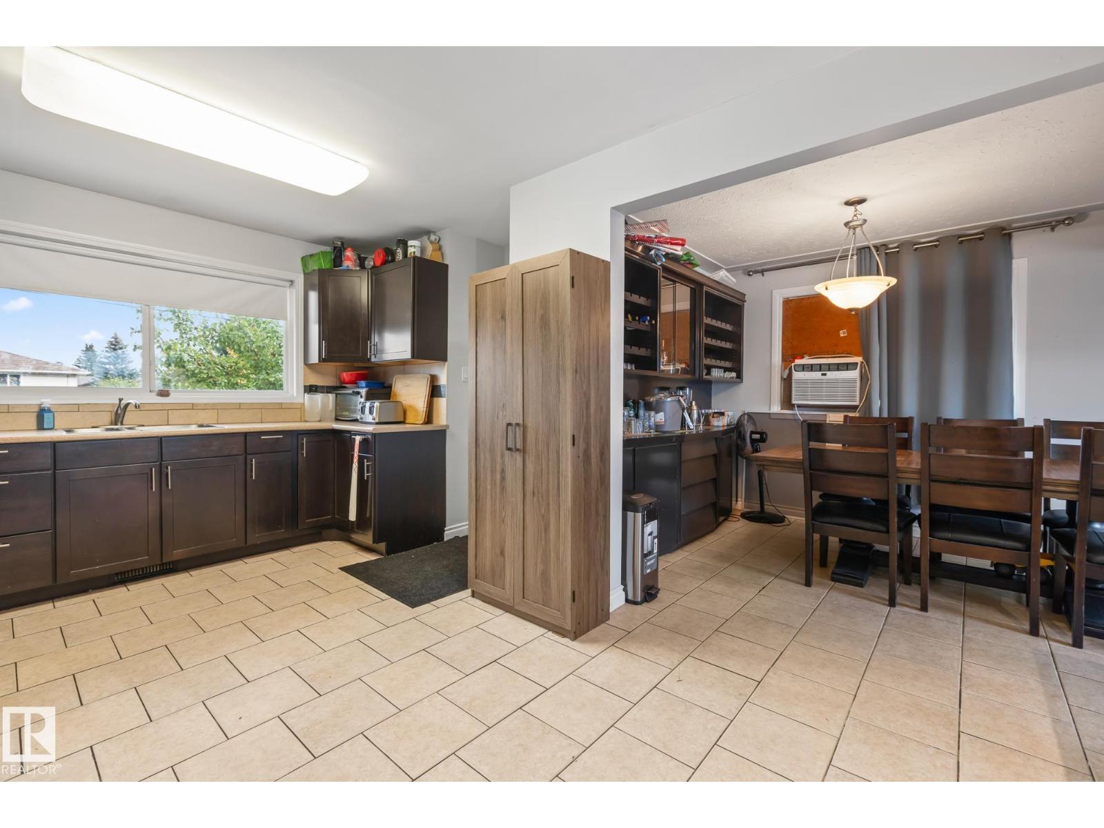 Single Family House Bungalow for Sale in /  ST NW Edmonton 
