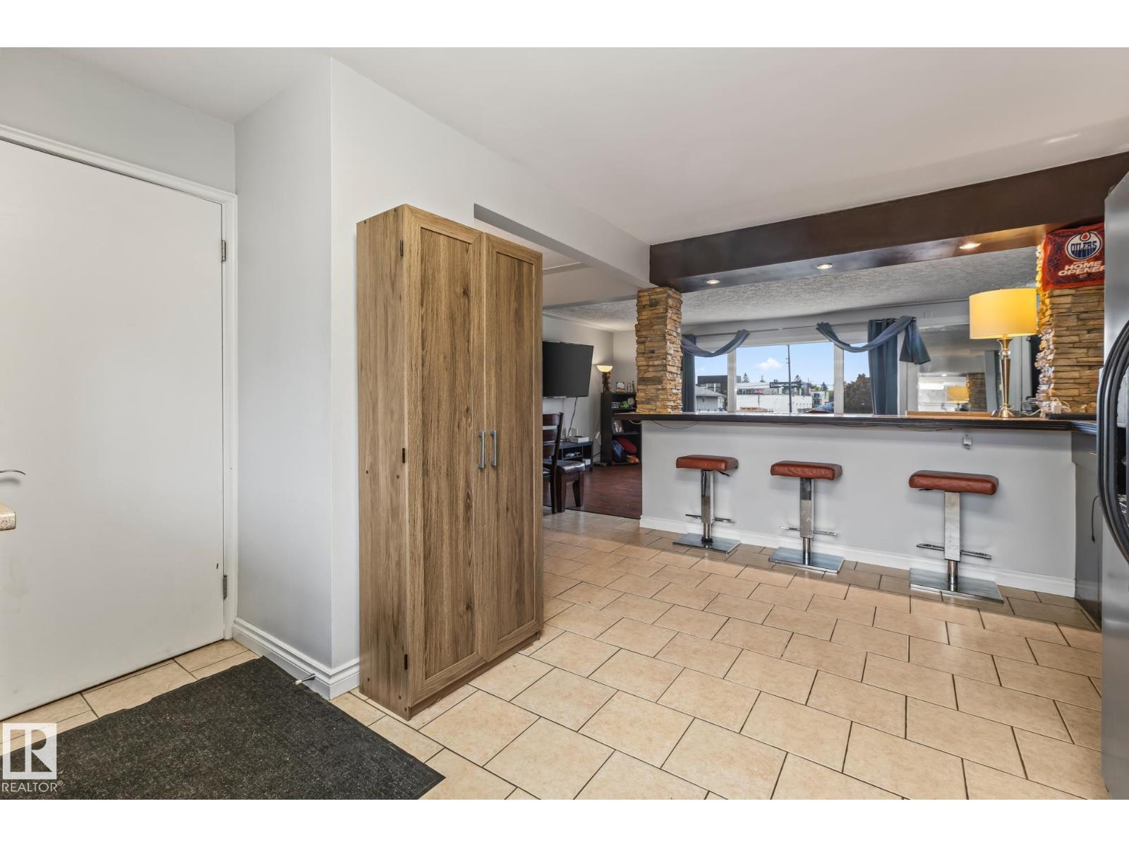 Single Family House Bungalow for Sale in /  ST NW Edmonton 