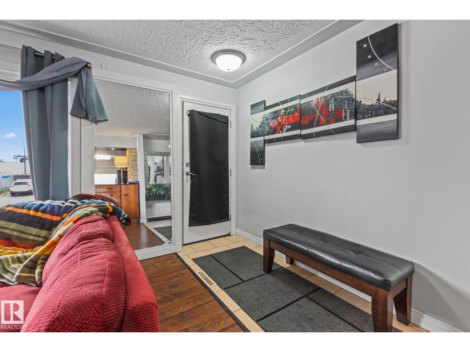 Single Family House Bungalow for Sale in /  ST NW Edmonton 