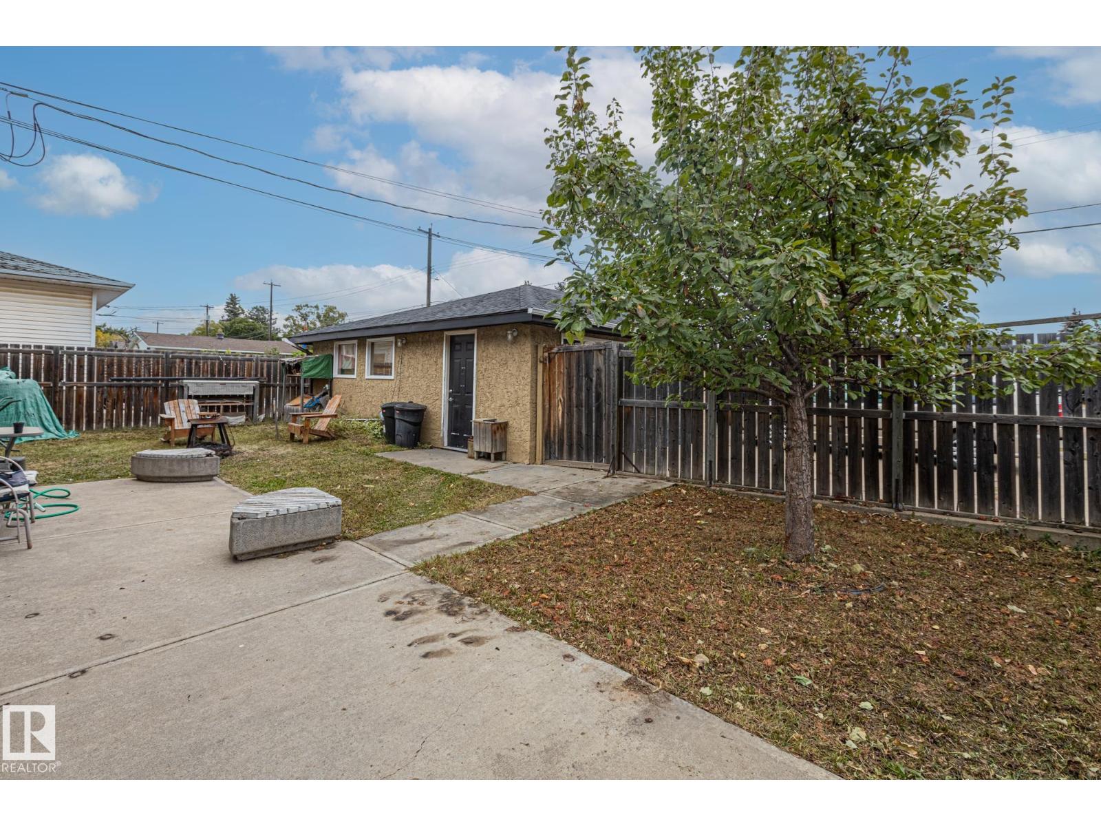 Single Family House Bungalow for Sale in /  ST NW Edmonton 