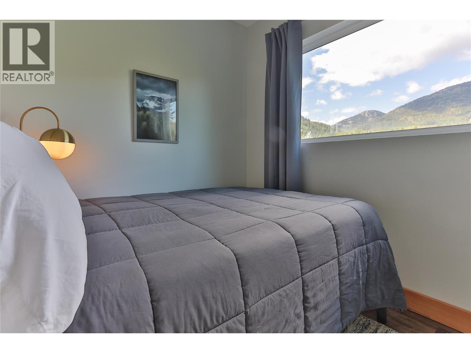300 Richie Road, Rossland