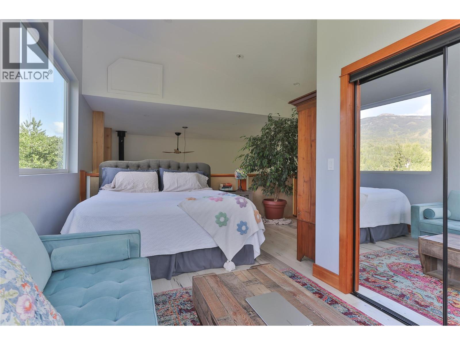 300 Richie Road, Rossland