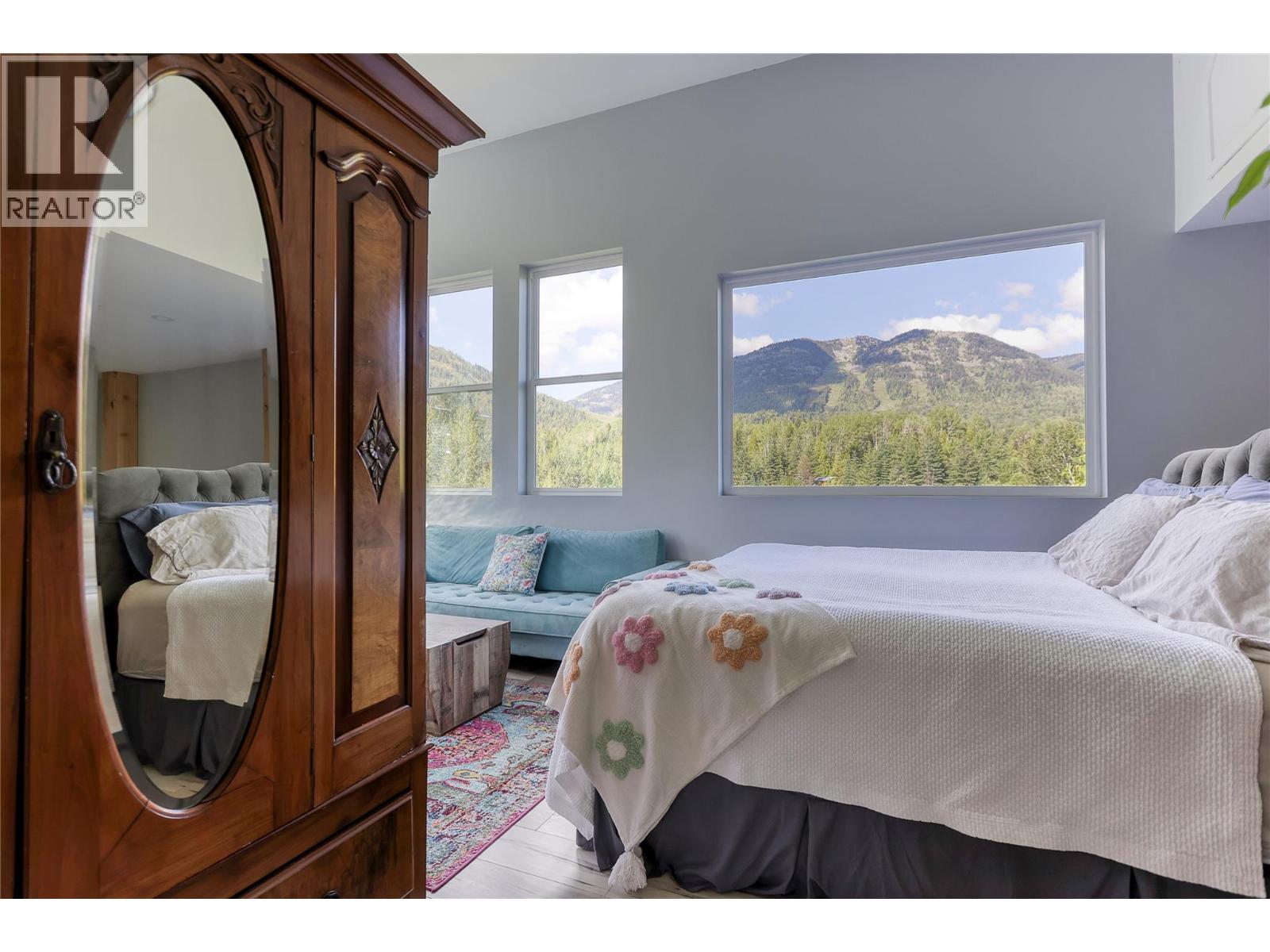 300 Richie Road, Rossland