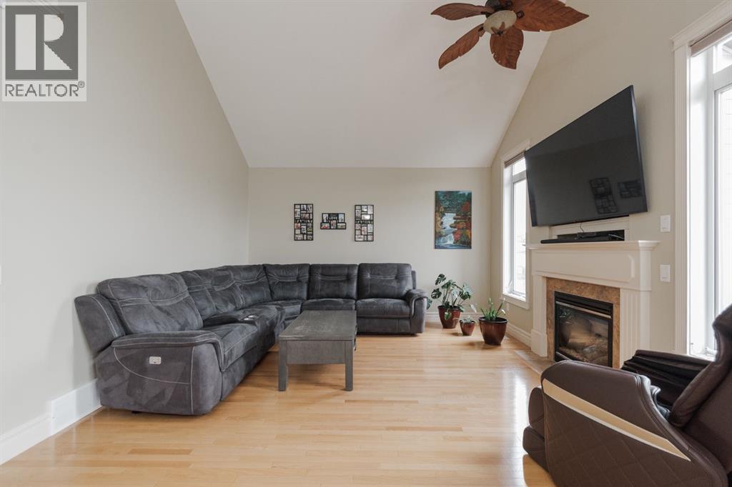 403 Falcon Drive, Fort McMurray