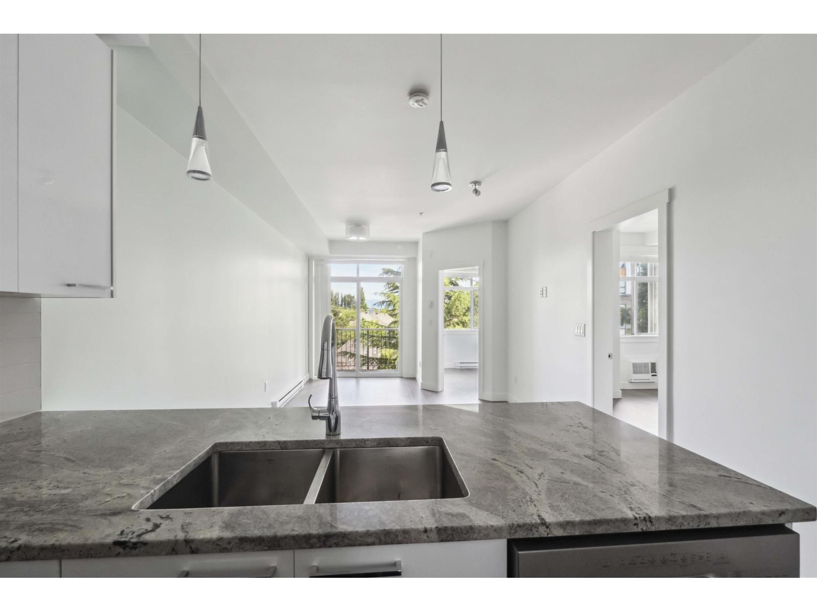 419 20686 EASTLEIGH CRESCENT, Langley
