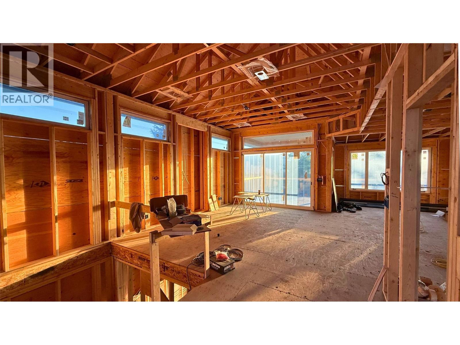 1905 35 Street Northeast, Salmon Arm