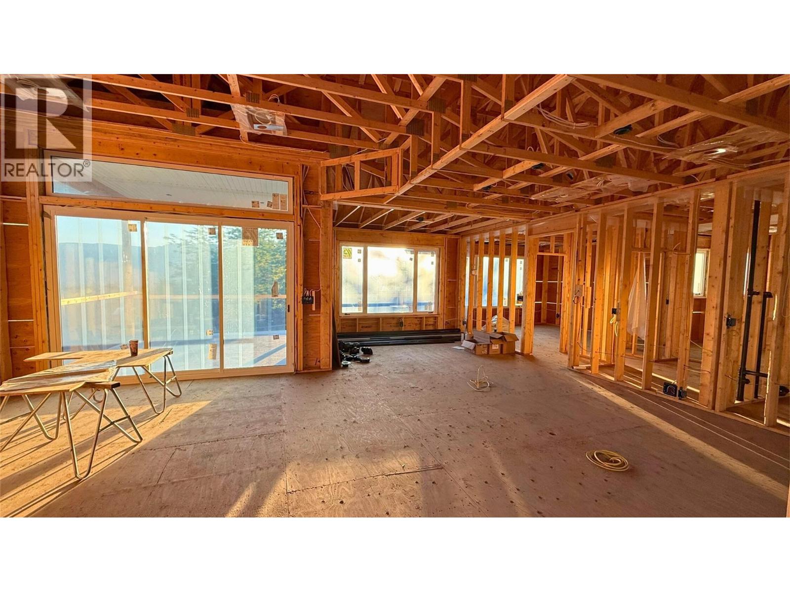1905 35 Street Northeast, Salmon Arm