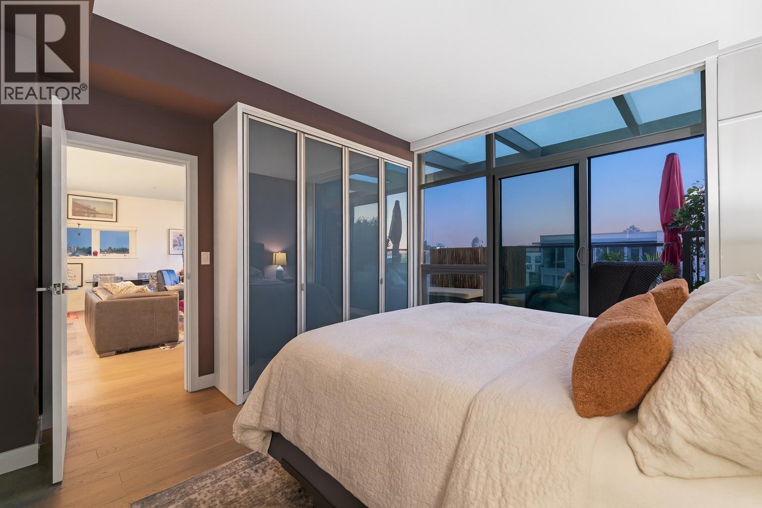 1606 288 W 1ST AVENUE, Vancouver