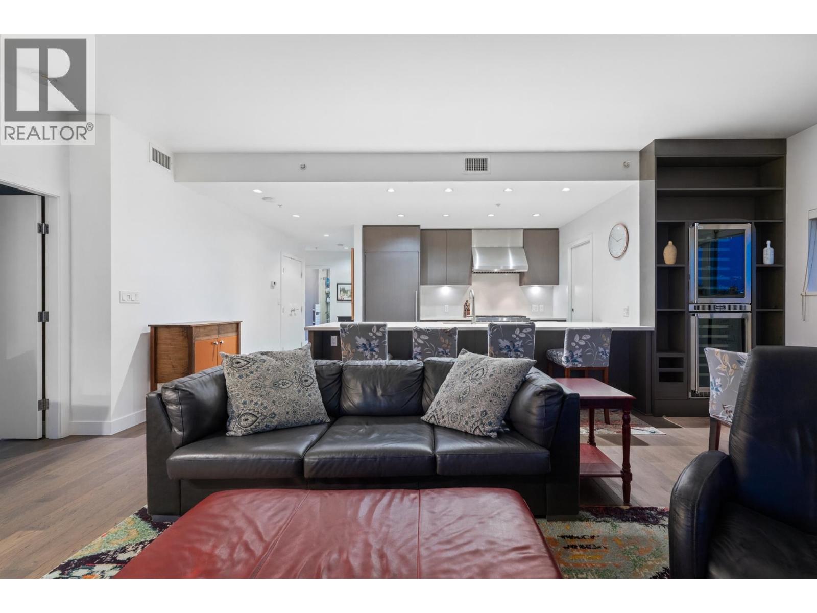 1606 288 W 1ST AVENUE, Vancouver