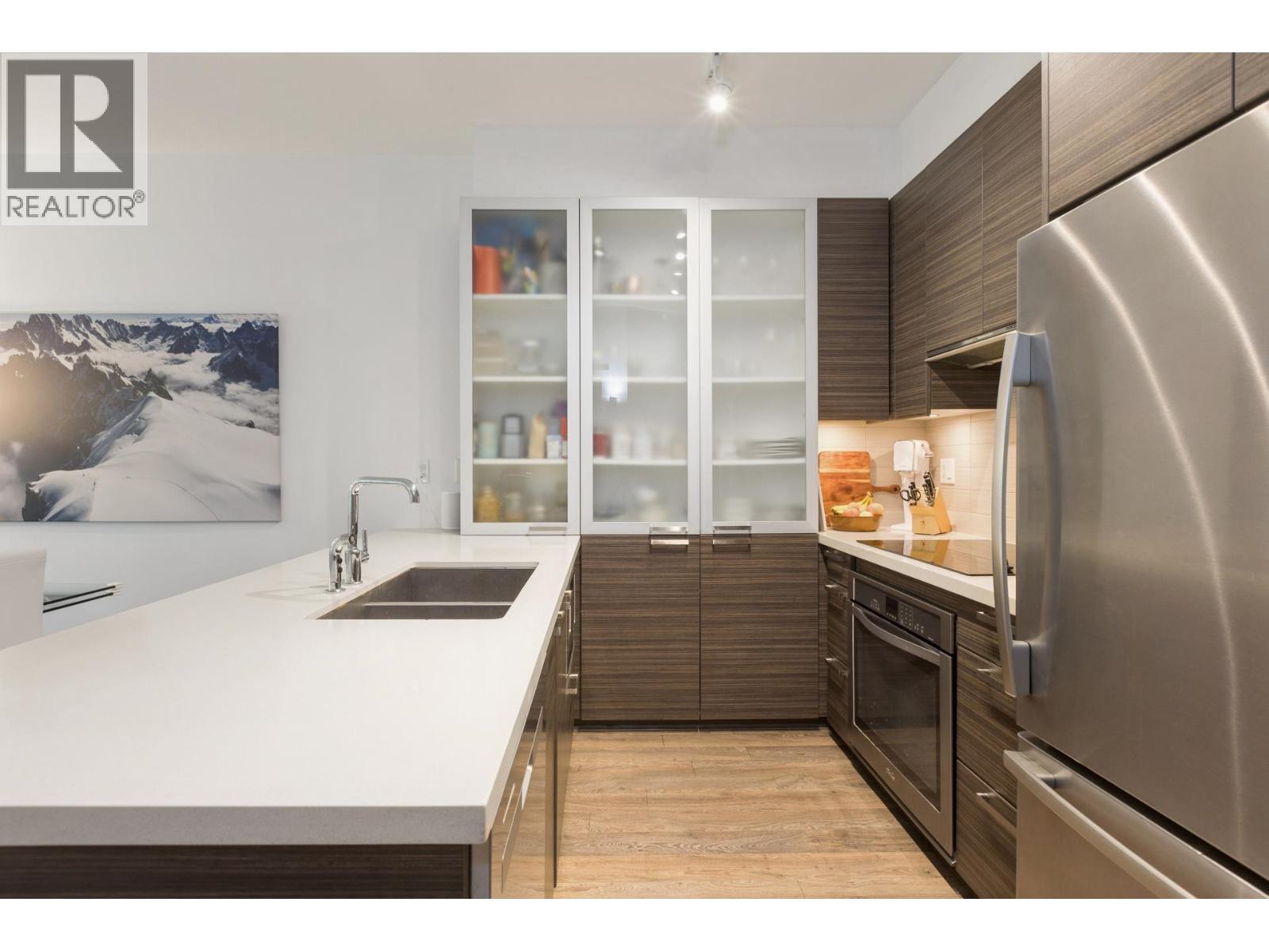 406 3606 ALDERCREST DRIVE, North Vancouver