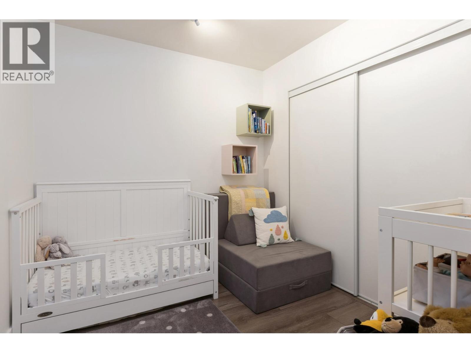 406 3606 ALDERCREST DRIVE, North Vancouver