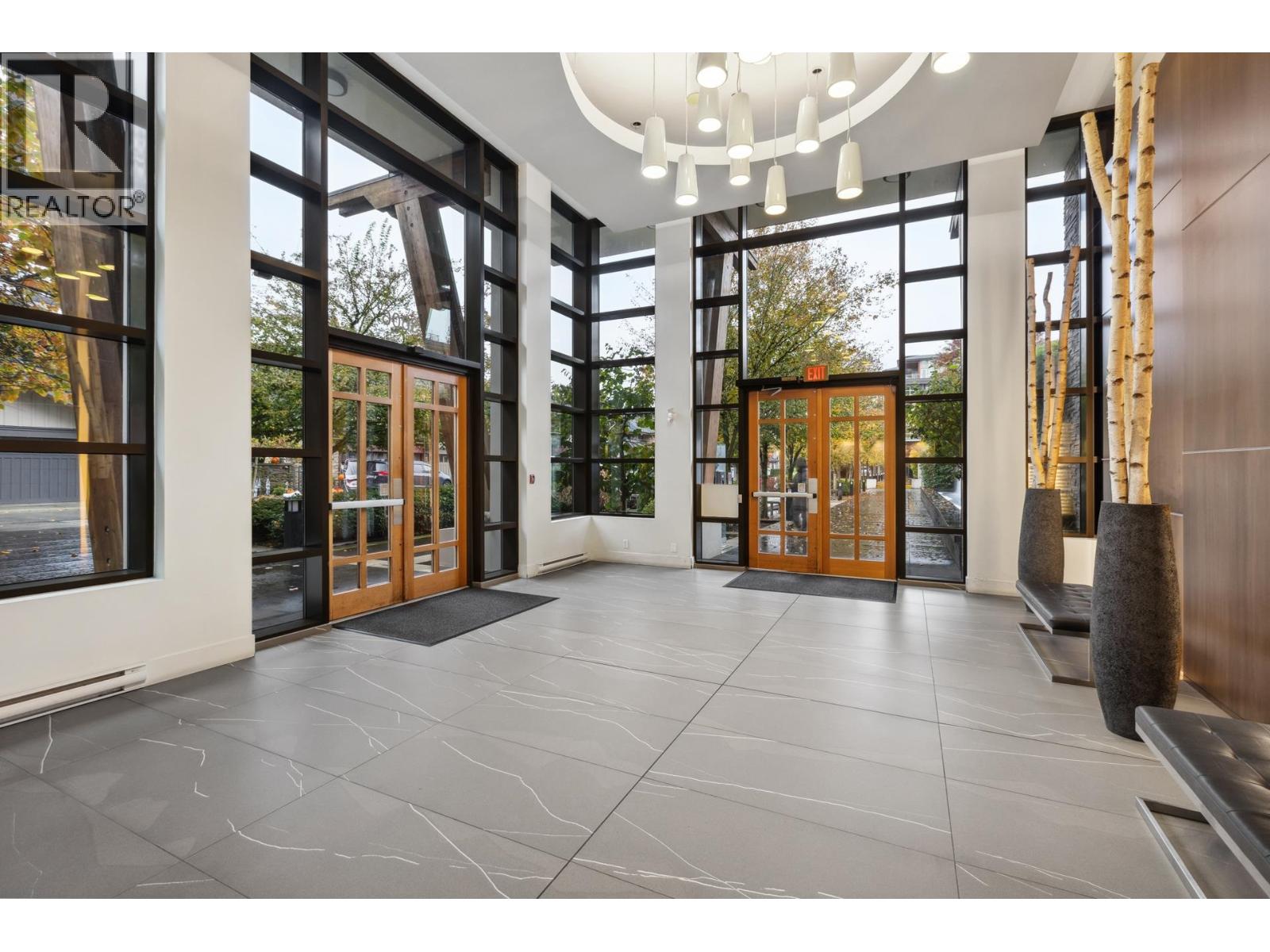 406 3606 ALDERCREST DRIVE, North Vancouver