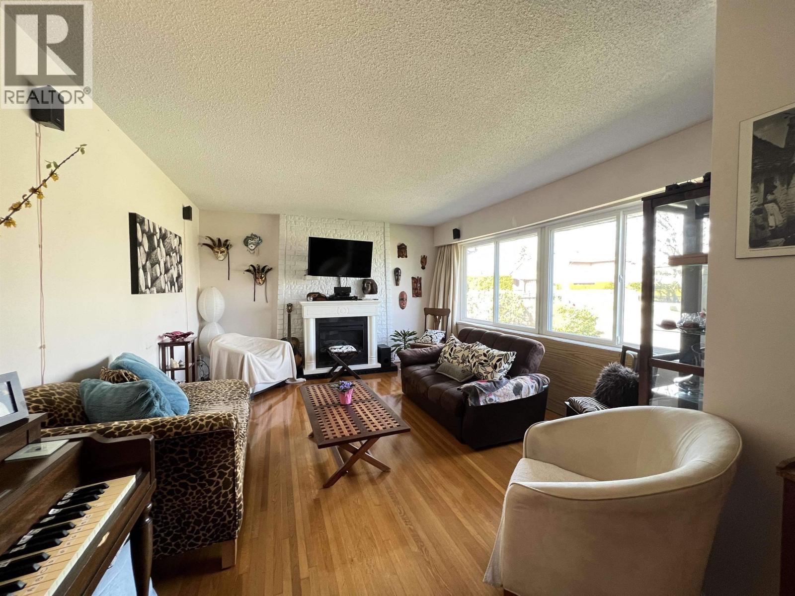 8520 ROBINSON Road, Richmond