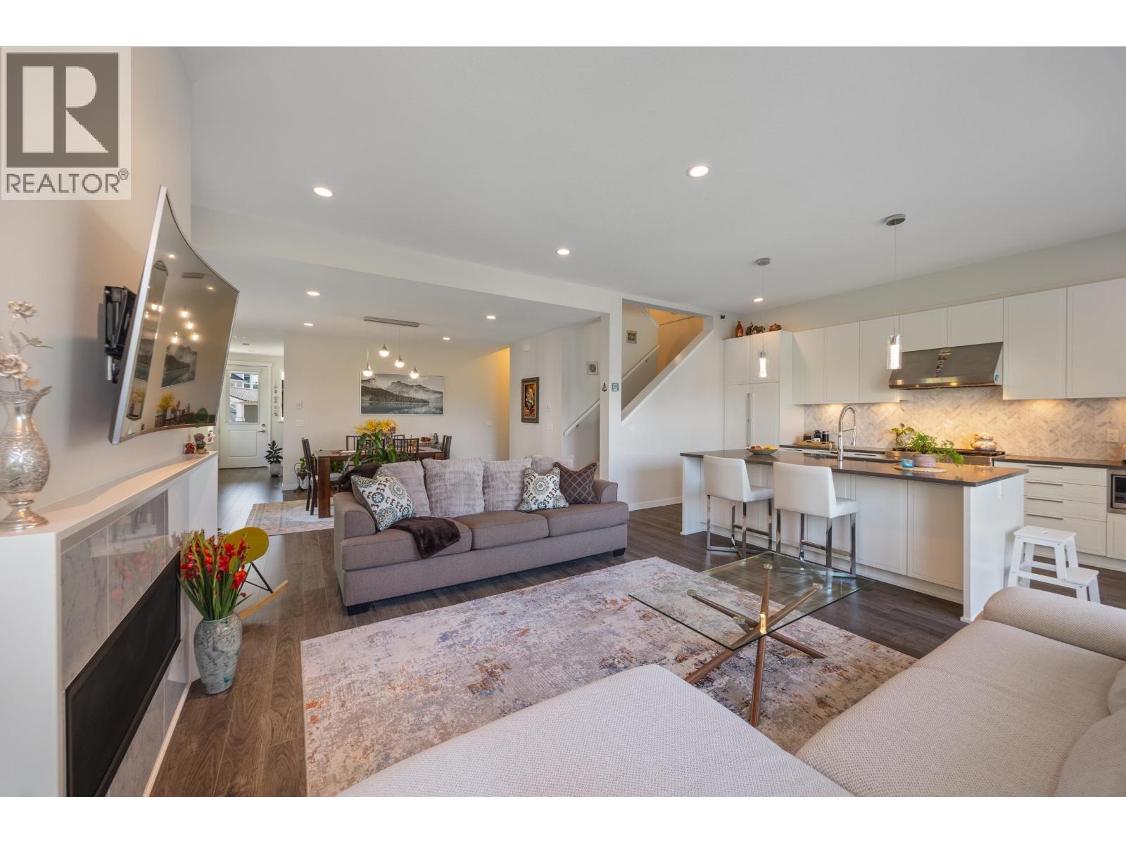 #12B-5551 ADMIRAL Way, Ladner