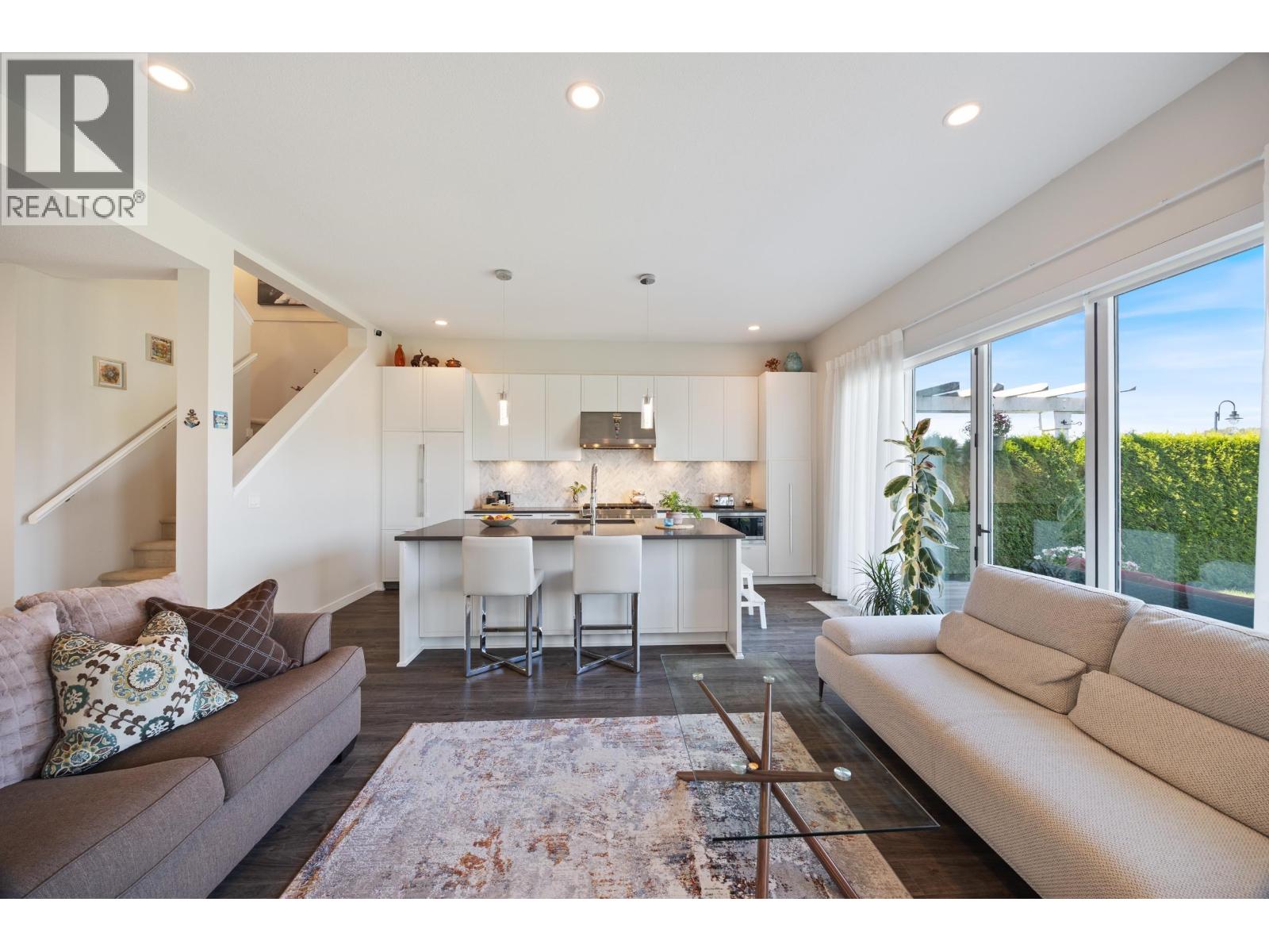 #12B-5551 ADMIRAL Way, Ladner