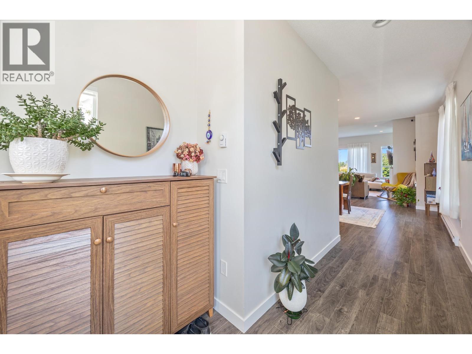 #12B-5551 ADMIRAL Way, Ladner