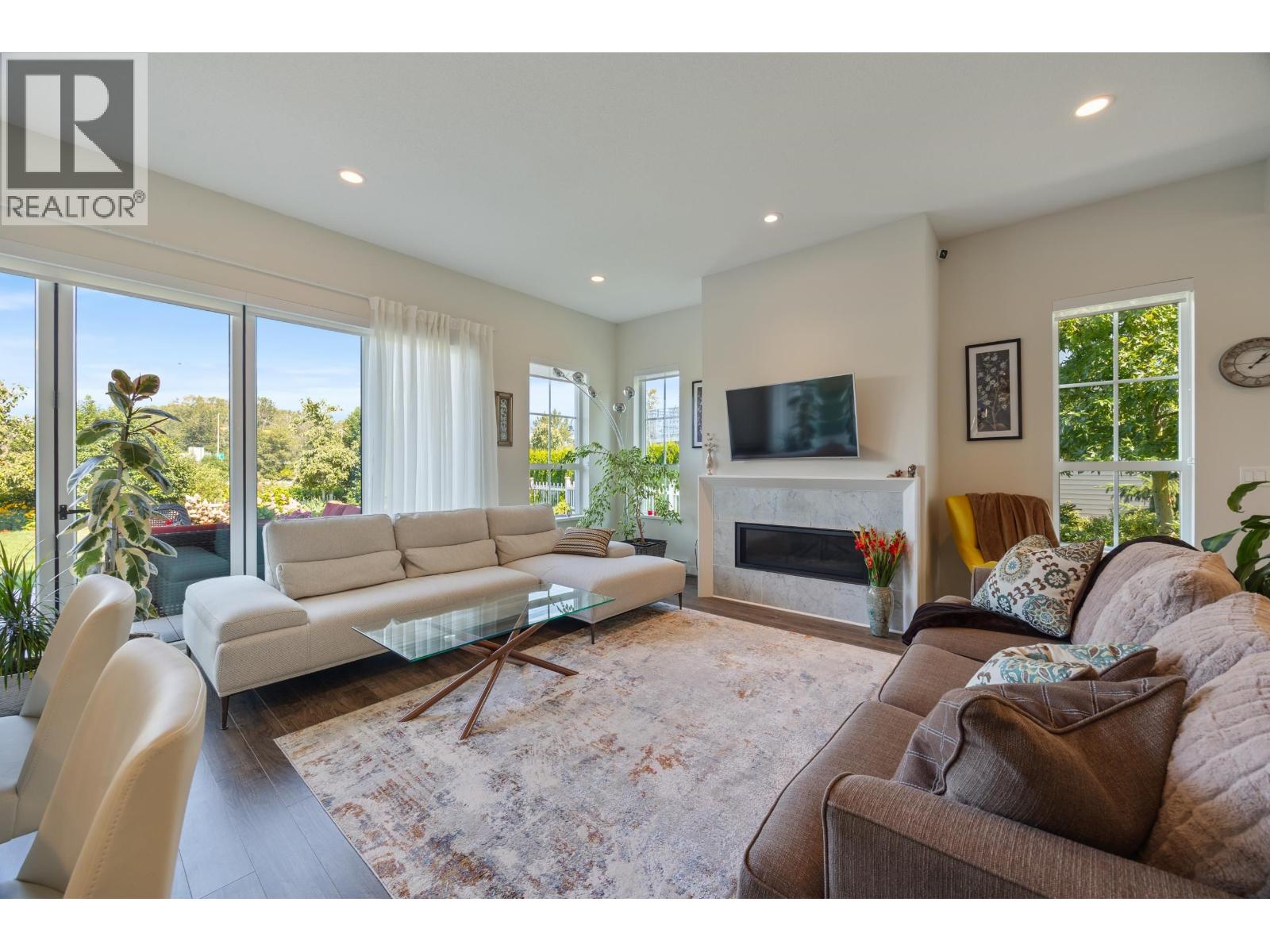 #12B-5551 ADMIRAL Way, Ladner