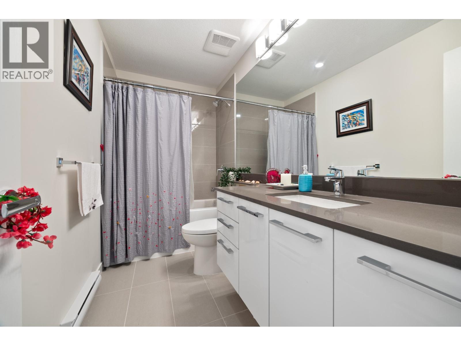 #12B-5551 ADMIRAL Way, Ladner