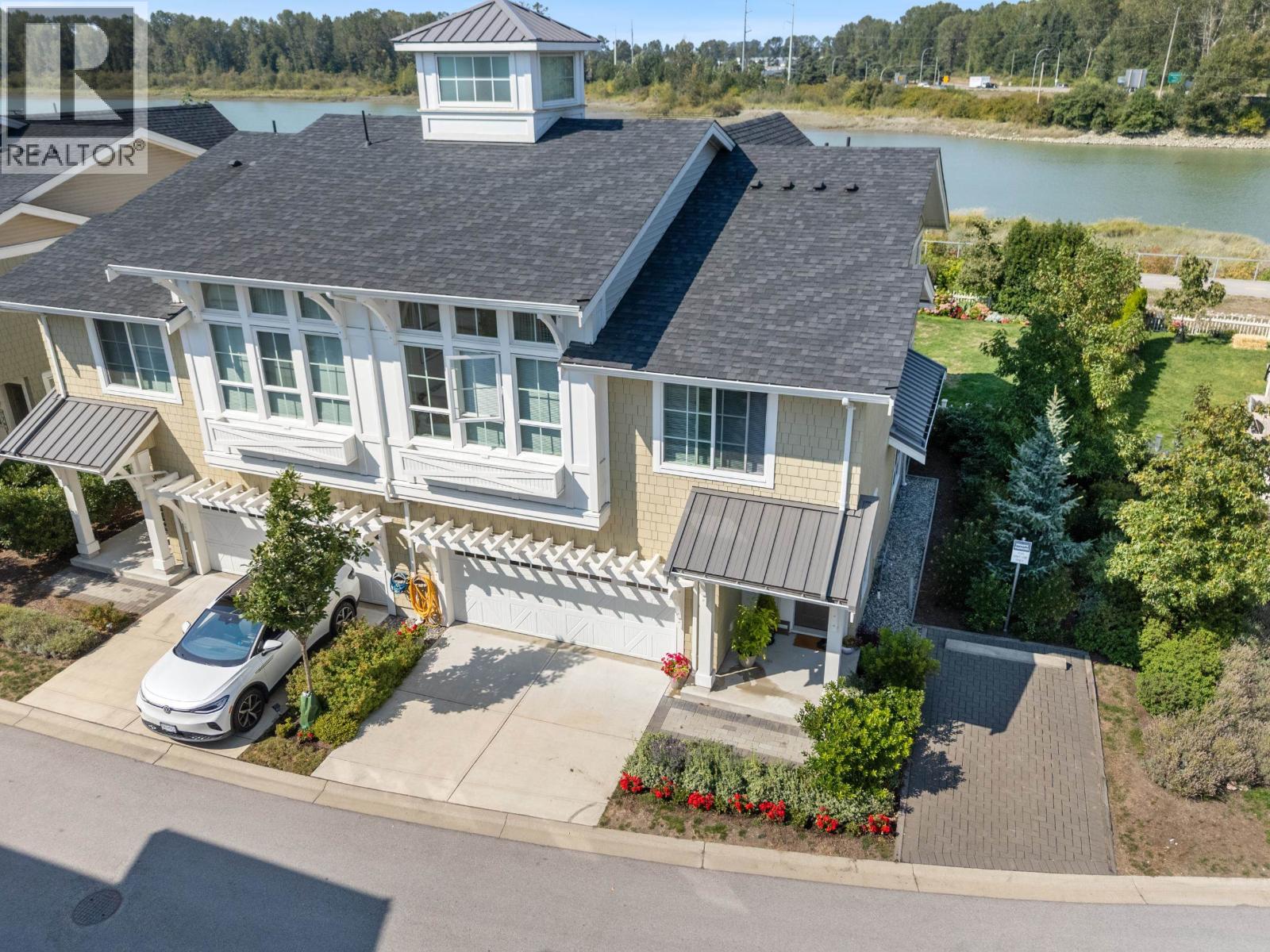 #12B-5551 ADMIRAL Way, Ladner
