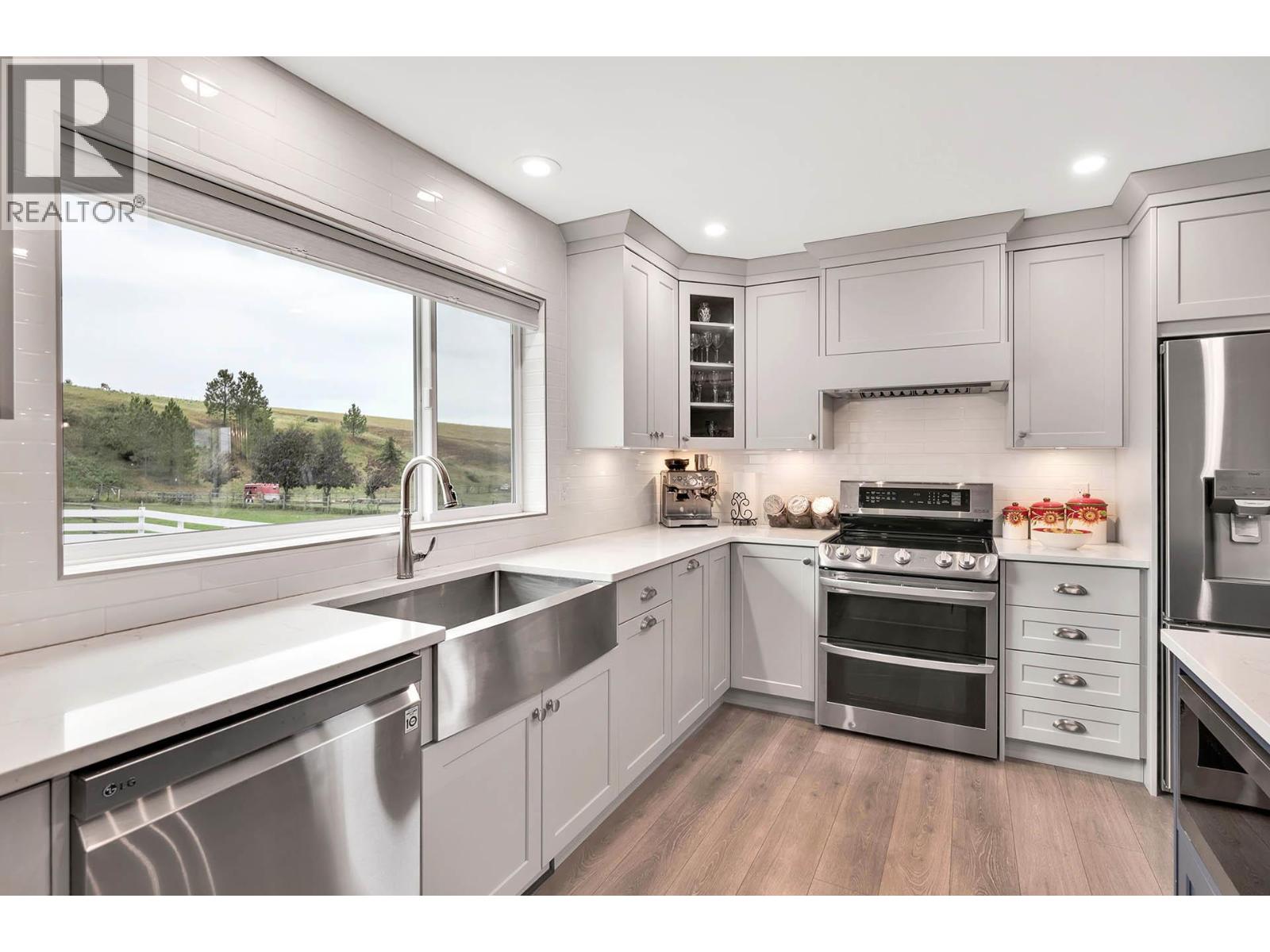 2740 Simms Place, Kamloops