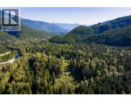 Block 5 Marquise Street, Poplar Creek, BC V0G1N0 Photo 7