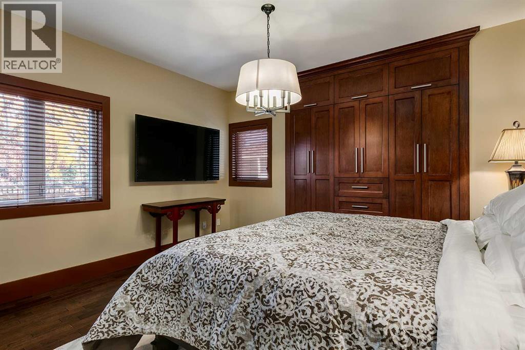 Single Family House Bungalow for Sale in  St Andrews Place NW St Andrews Heights Calgary 