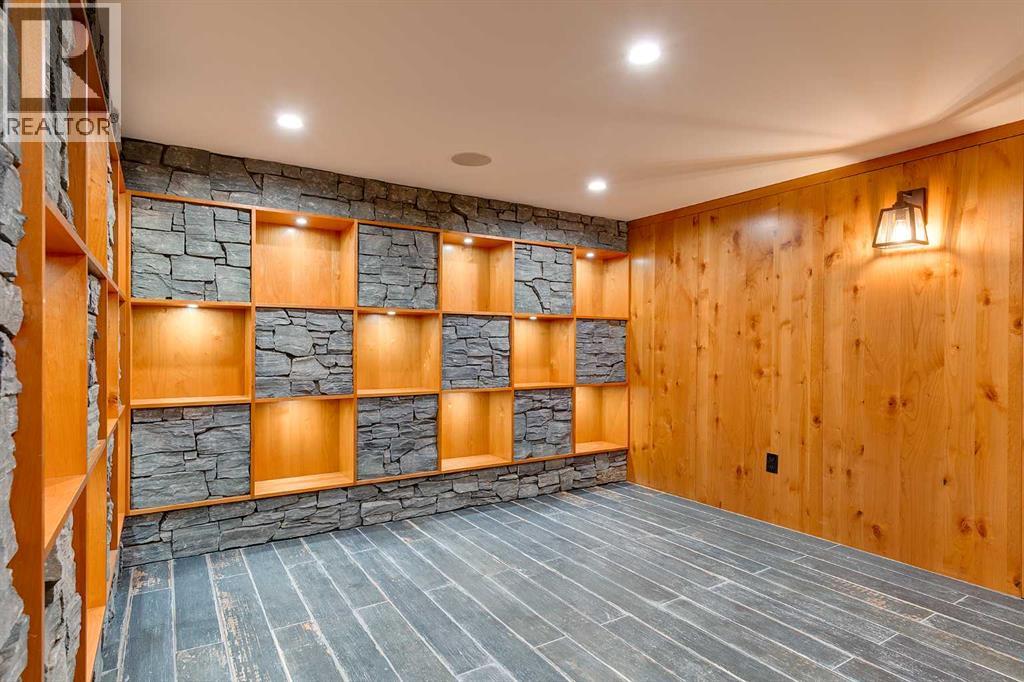 Single Family House Bungalow for Sale in  St Andrews Place NW St Andrews Heights Calgary 