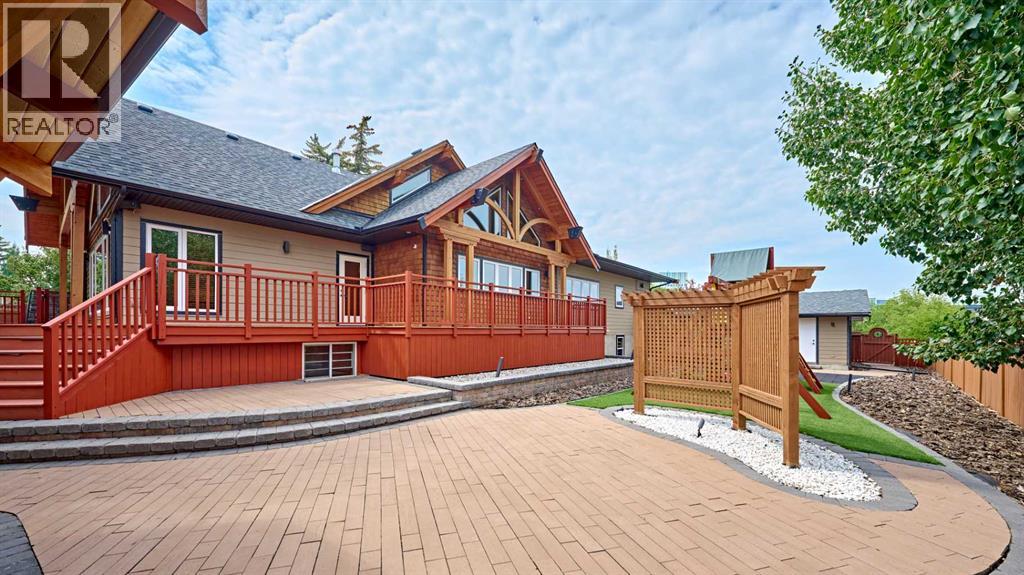 Single Family House Bungalow for Sale in  St Andrews Place NW St Andrews Heights Calgary 