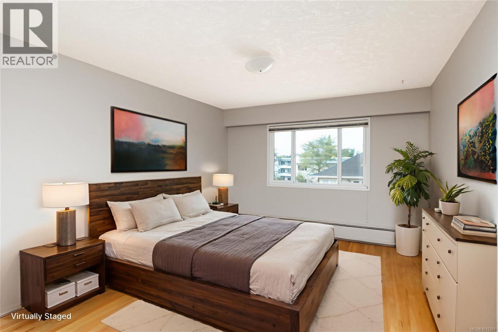 301 1318 Beach Drive, Oak Bay
