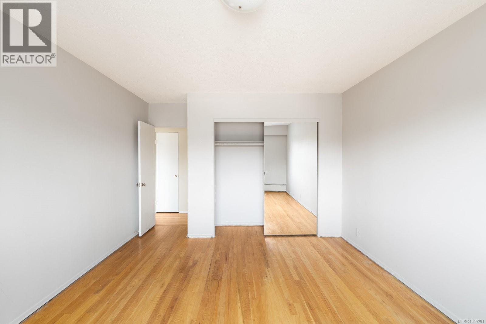 301 1318 Beach Drive, Oak Bay