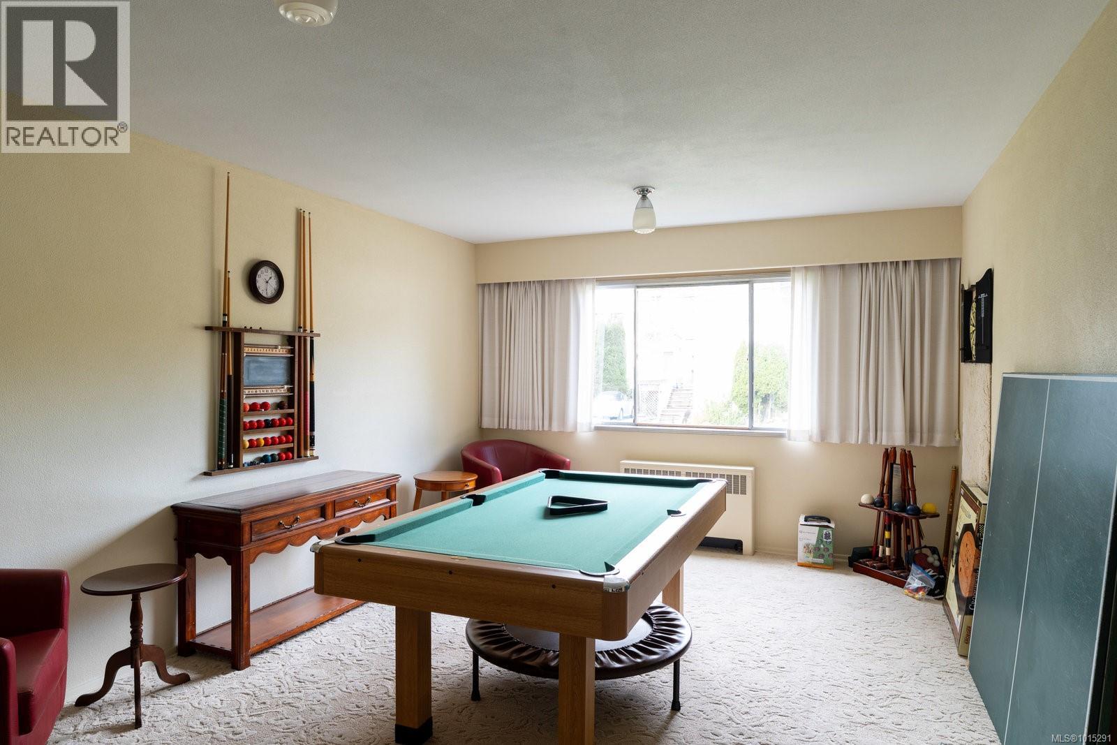 301 1318 Beach Drive, Oak Bay