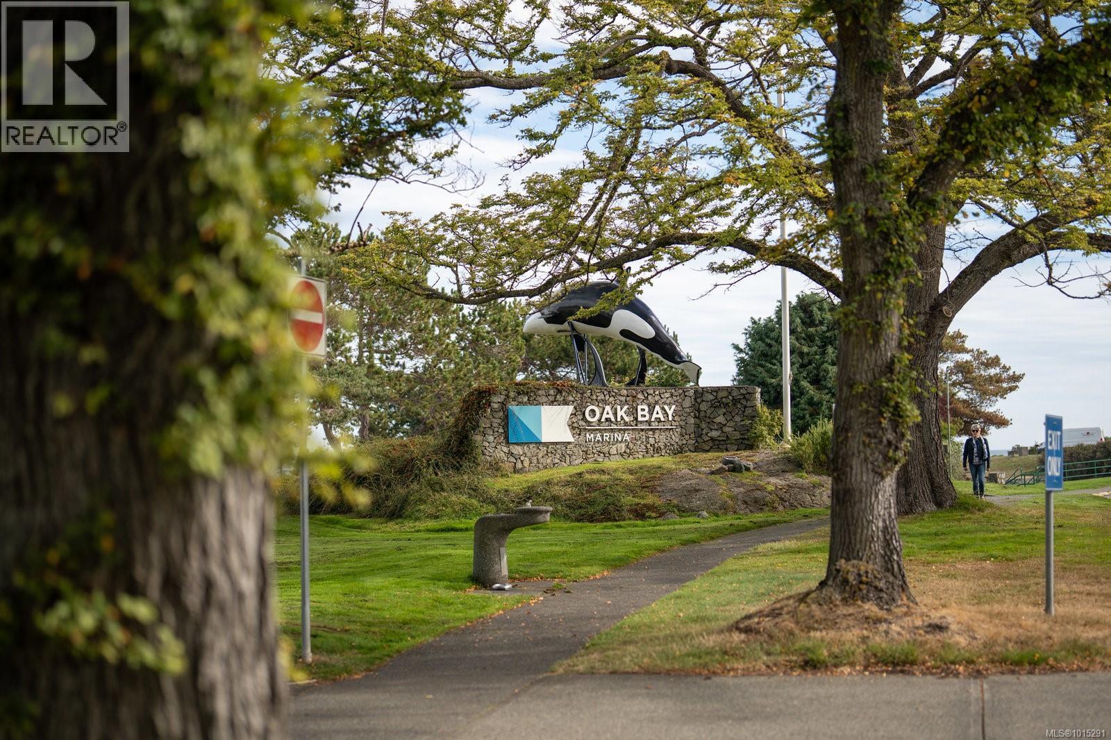 301 1318 Beach Drive, Oak Bay