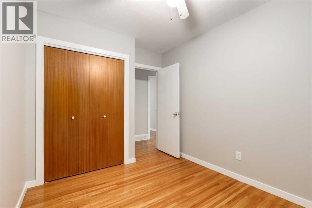 Single Family House Bi-level for Sale in  ALCOTT Road SE Acadia Calgary 