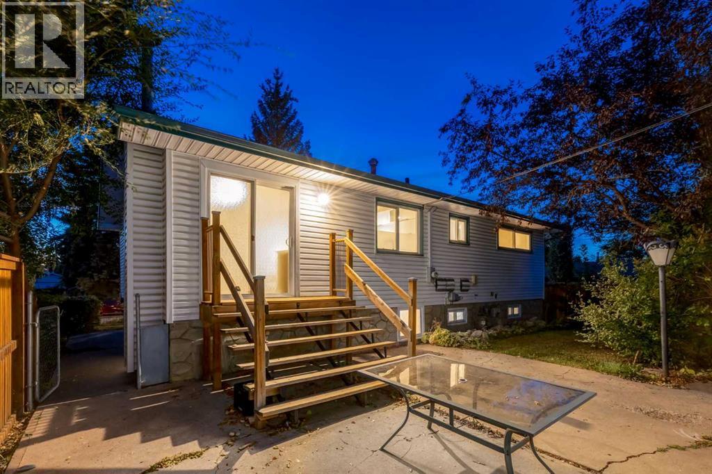 Single Family House Bi-level for Sale in  ALCOTT Road SE Acadia Calgary 