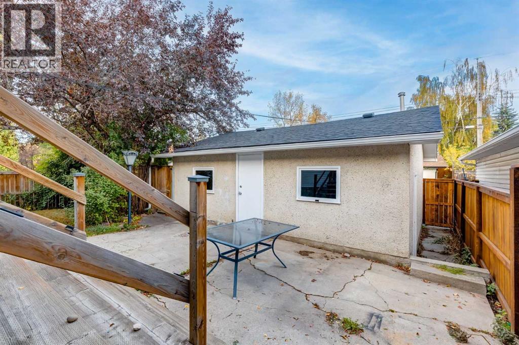 Single Family House Bi-level for Sale in  ALCOTT Road SE Acadia Calgary 