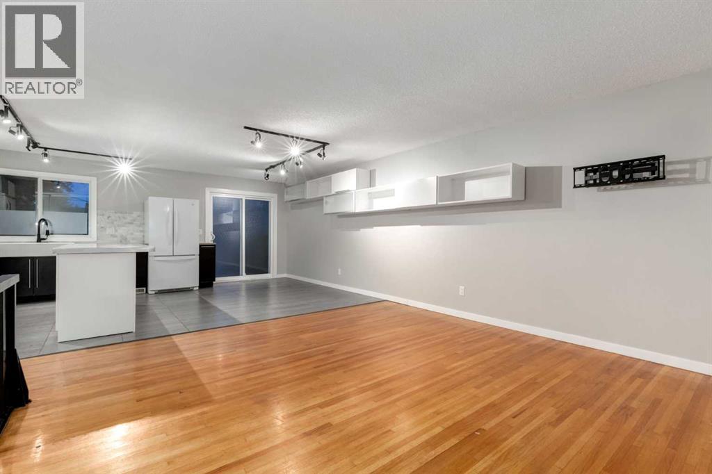 Single Family House Bi-level for Sale in  ALCOTT Road SE Acadia Calgary 