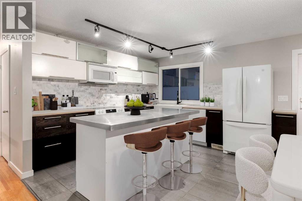 Single Family House Bi-level for Sale in  ALCOTT Road SE Acadia Calgary 