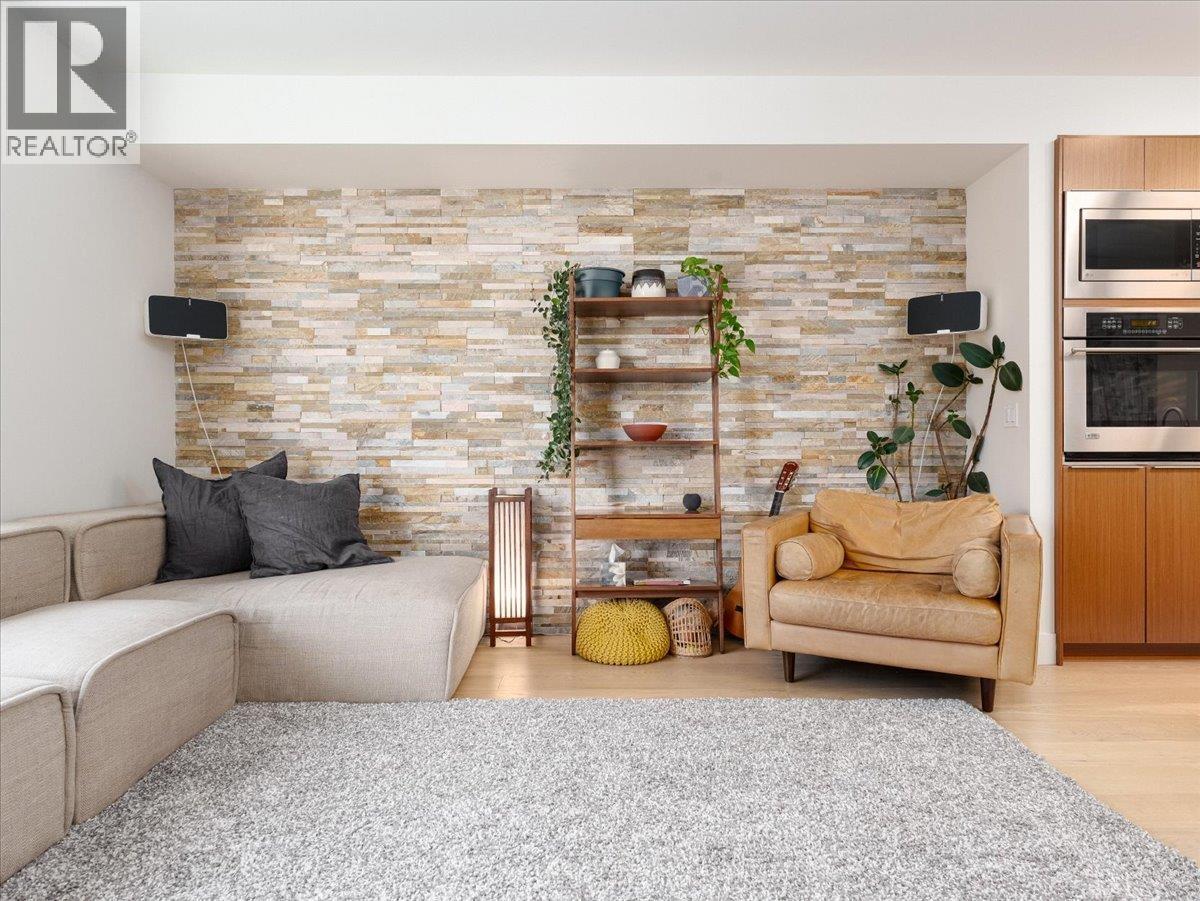 2953 WALL STREET, Vancouver